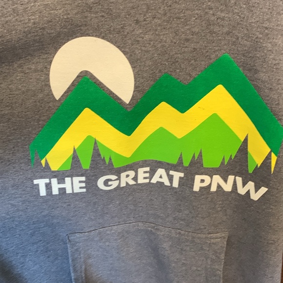 The Great PNW Hoodie (Medium, Grey) to represent your love for the Northwest - Picture 2 of 4